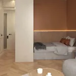 5-Star Champs-Elysees Apartment